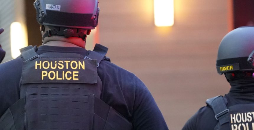 Mass shooting leaves 6 injured outside Houston nightclub