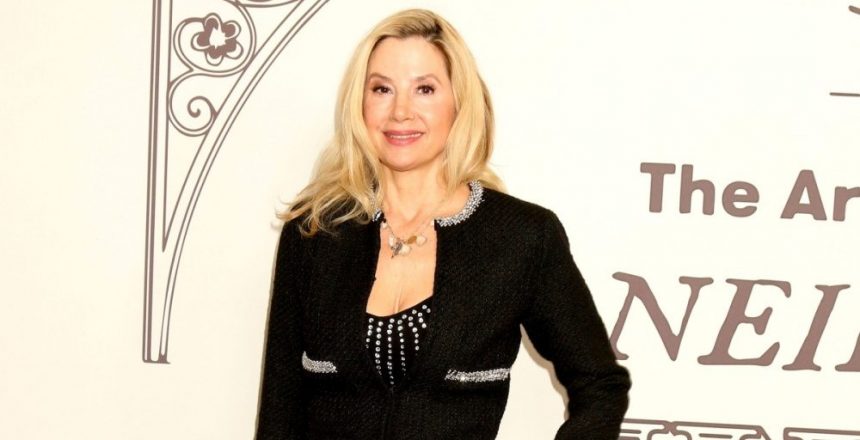 Mira Sorvino, Lisa Kudrow returning for “Romy and Michele’s High School Reunion” sequel film