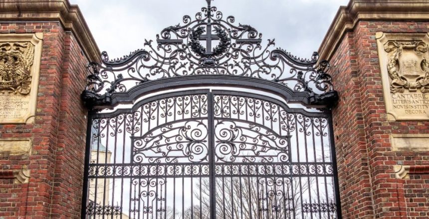 Former Treasury Sec’y Larry Summers resigns from Harvard University amid Epstein-related review