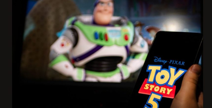 Buzz and Woody return in the official trailer for ‘Toy Story 5’