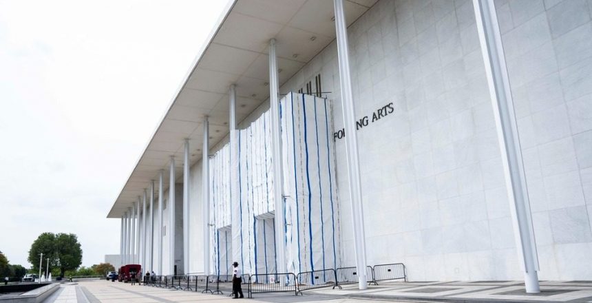 Trump-approved board approves immediate shutdown of Kennedy Center due to renovations